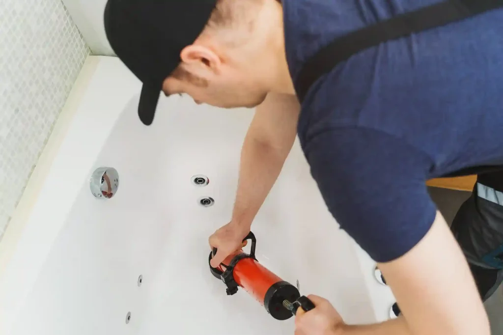 Verstopfte Badewanne im Notdienst reinigen lassen – Rohrreinigung Notdienst Salzgitter